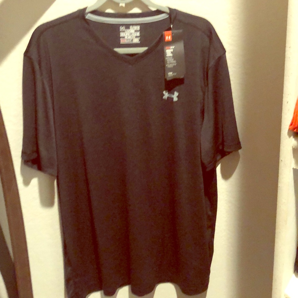 Men’s Under Armour shirt